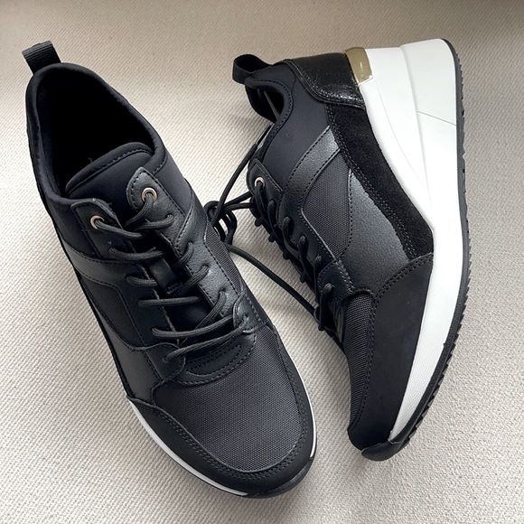 MY FAVE BLACK WEDGE TRAINERS ALDO THRUNDRA